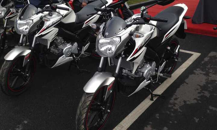 Về Việt Nam, Yamaha FZ150i giá thực bao nhiêu?