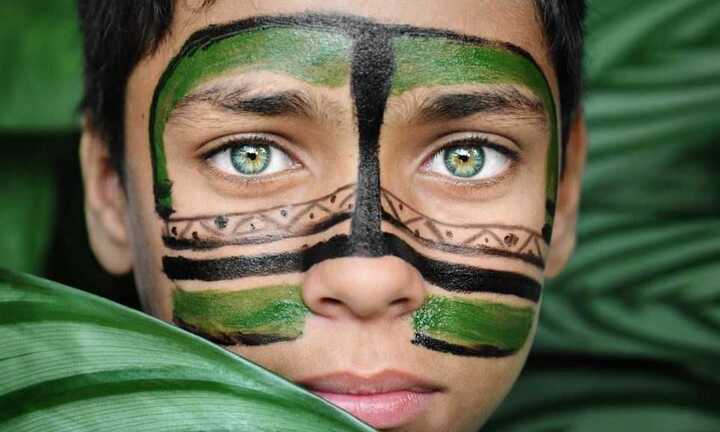 Ngỡ ngàng bộ lạc bí ẩn trong rừng rậm Amazon