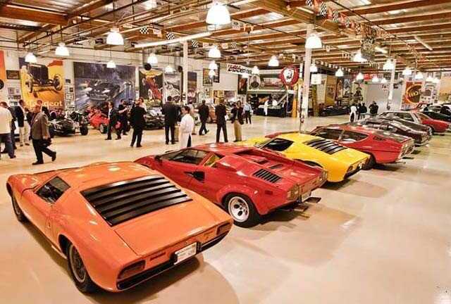 Những đại gia chơi xe bạo tay nhất thế giới