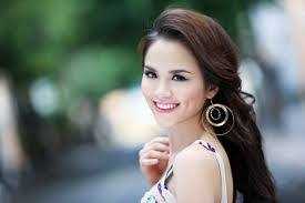 Lấy chồng vẫn thi Hoa hậu: Đố phạt được Diễm Hương!