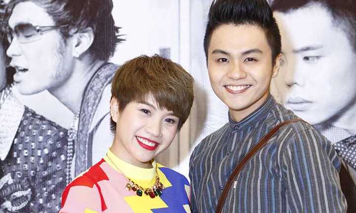 Mandy Thanh Trúc thân mật cùng trai lạ