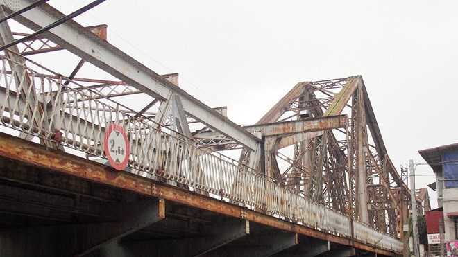 Một Việt kiều huy động 2.500 tỷ đồng bảo tồn cầu Long Biên