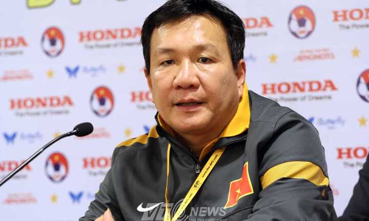 Tướng Phúc chưa dứt tình với tuyển Việt Nam