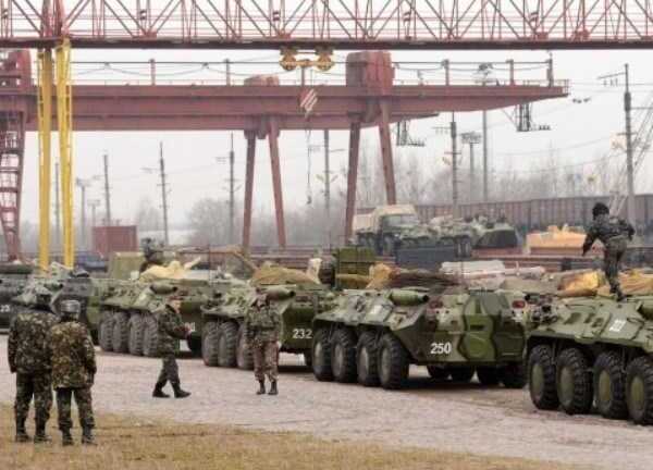 Ukraine phủ nhận tin đưa quân đến Crưm