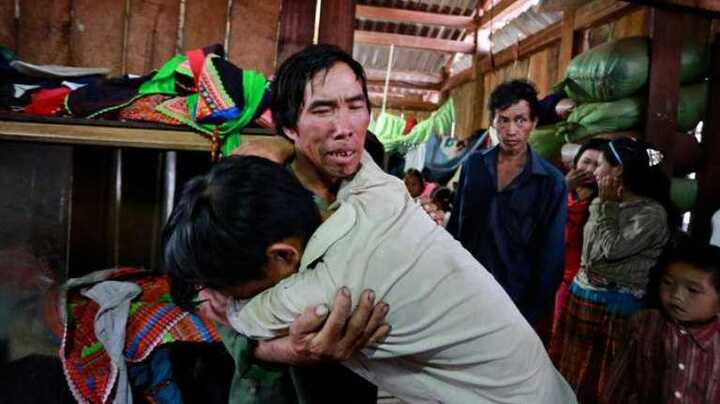 Sập hố cát vùi chết 5 học sinh: Nỗi đau dưới đỉnh Yang Hanh