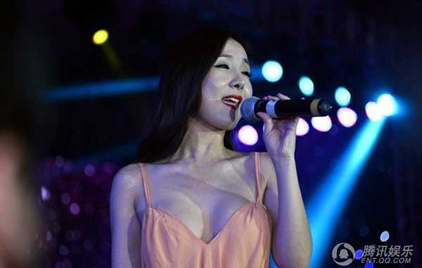 Can Lộ Lộ ngày càng gợi cảm