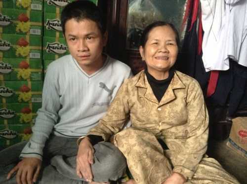 Cả gia đình hóa điên, rồi tỉnh lại