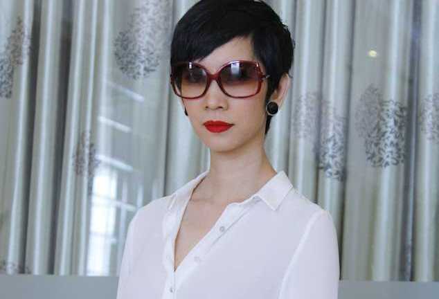 Xuân Lan khoe thân hình thon gọn