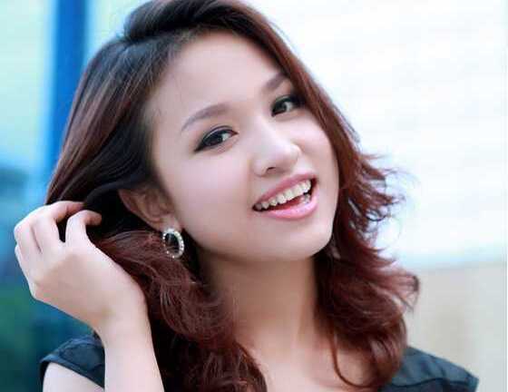 Vân Hugo lần đầu chia sẻ về chồng cũ