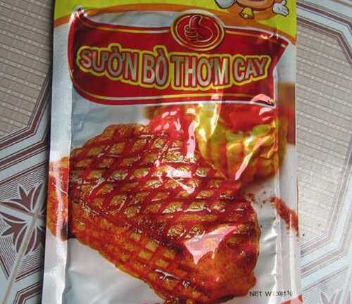 Cơ sở sản xuất 'sườn bò thơm cay' bốc mùi hôi thối