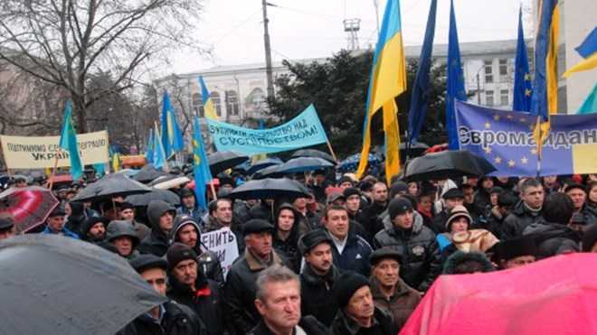 'Sẽ nổ súng nếu Nga tiến vào miền Nam Crưm'