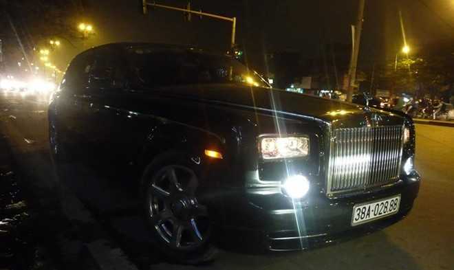 Rolls-Royce Phantom rồng và những lần 'thăm' Hà Nội