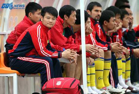 Khi Văn Quyến 'theo vợ bỏ cuộc chơi'