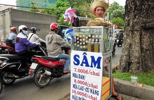 Nước giải khát hóa chất tràn ngập Sài Thành