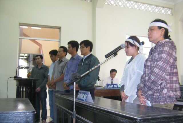 Xử 5 công an đánh chết người: Đề nghị khởi tố phó công an thành phố