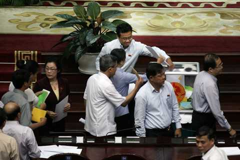 Đại biểu Quốc hội có thể bị cử tri bãi nhiệm