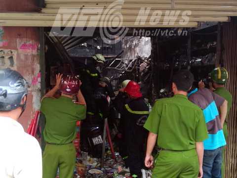 Hai vợ chồng chết cháy trong căn nhà khóa trái