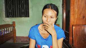 Bị bắt quả tang ngoại tình, trói vợ đẩy xuống giếng