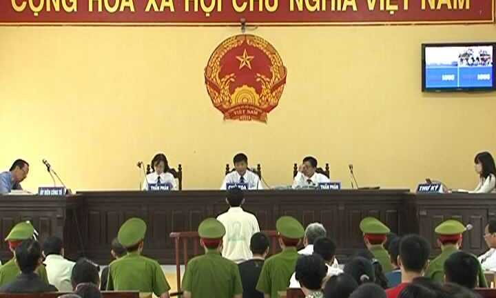 Chủ tịch Quốc hội: Không có tòa cấp trên cấp dưới