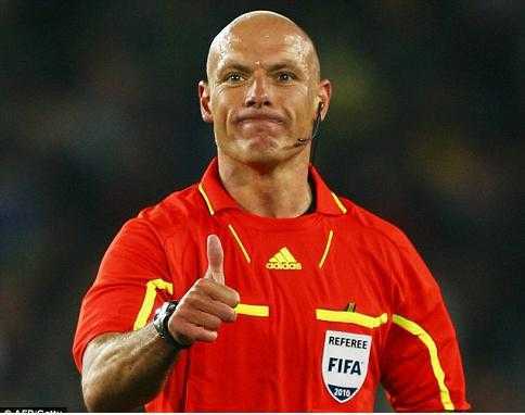 Howard Webb dẫn dắt Man Utd?
