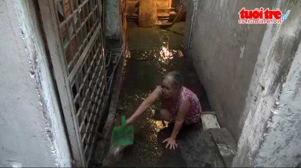 Sống giữa Sài Gòn, 4 năm lội nước cống để vào nhà