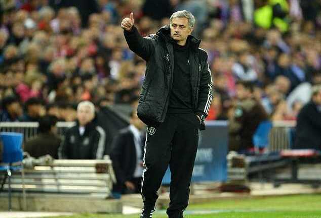 Cafe tối: Xem Mourinho thà xem bóng đá Việt