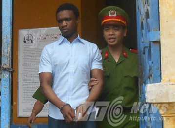 Nhiều phụ nữ dính bẫy tình của 'người yêu ngoại quốc'