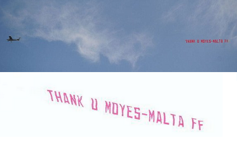Ai đứng sau thuê máy bay tri ân David Moyes?
