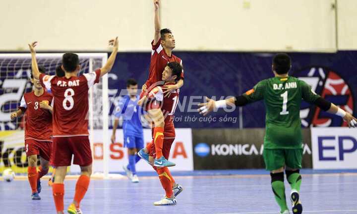 Xuất sắc vào tứ kết, tuyển Việt Nam nuối tiếc vì tự làm khó mình