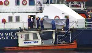 Ảnh: Tàu Cảnh sát biển bị tàu Trung Quốc đâm về Đà Nẵng sửa chữa