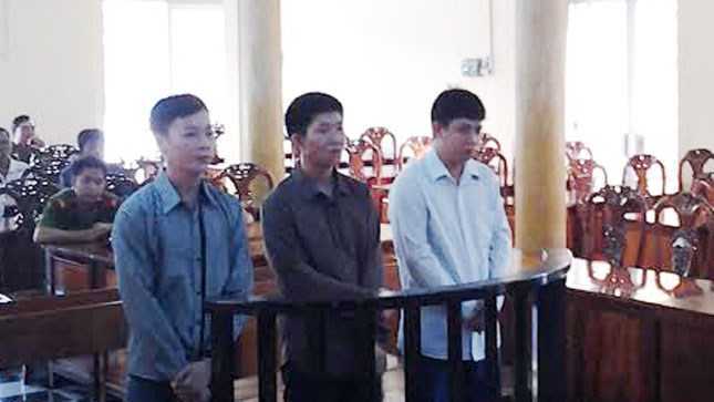 Cuộc truy sát như phim vì chiếc Iphone 3 bị từ chối