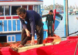 Ngư dân Lý Sơn quyết tâm đạp sóng bám biển chủ quyền