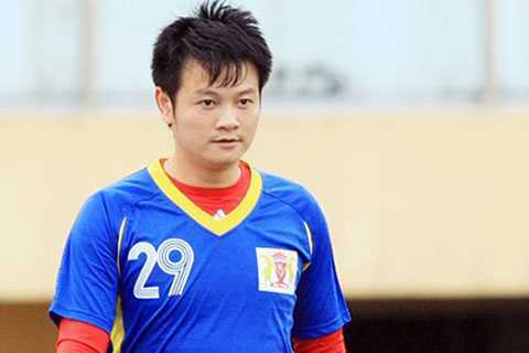 Tỏa sáng ở AFC Cup, Văn Quyến nghĩ lại việc giải nghệ