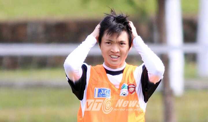 'Ronaldinho' của U19 Việt Nam tròn 19 tuổi