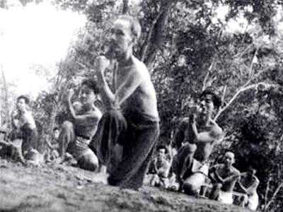 Rớt nước mắt, Bác luyện vác nặng để vào miền Nam