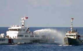 Video: Sức công phá khủng khiếp của vòi rồng tàu Trung Quốc