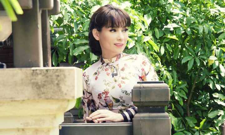 Phi Nhung ra album kiếm tiền nuôi 18 người con