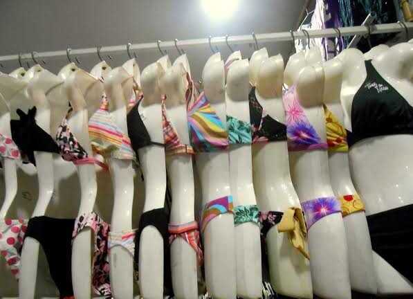 Đồ bơi 'sida' giá 10.000 đồng