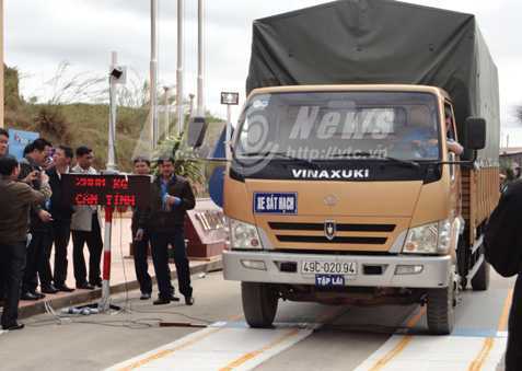 Bí mật chiêu phá hoại cân điện tử, phá nát đường sá của tài xế
