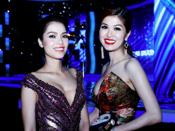 Quách An An diện đầm bó sát khoe đường cong