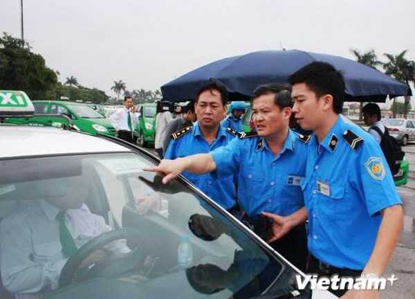 Bộ trưởng Thăng gạt đề xuất cấp súng cho thanh tra giao thông