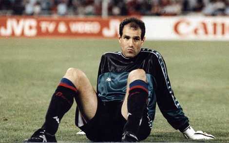 Ký ức World Cup: Huyền thoại 'chết ngồi' của Tây Ban Nha