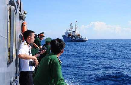 Thời sự sáng 30/5: 10 ngư dân tàu Việt Nam bị tàu Trung Quốc đâm chìm trở về an toàn