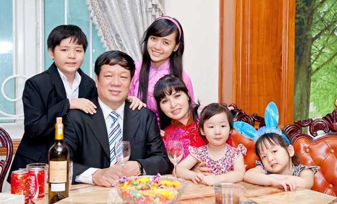 Ca sỹ Trang Nhung từng vào tù sống với chồng đại gia