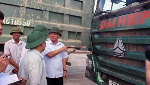 Thứ trưởng Giao thông Vận tải: 'Mời anh lại xem, kinh khủng'