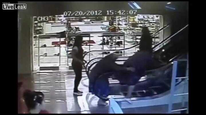 Kiểu đi thang cuốn có một không hai