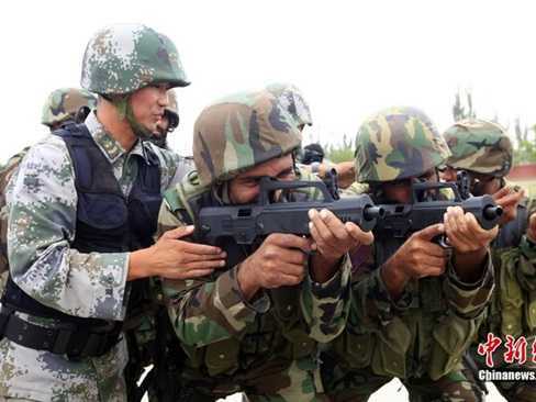 Trung Quốc nằm trong số các nước xuất khẩu nhiều vũ khí nhỏ