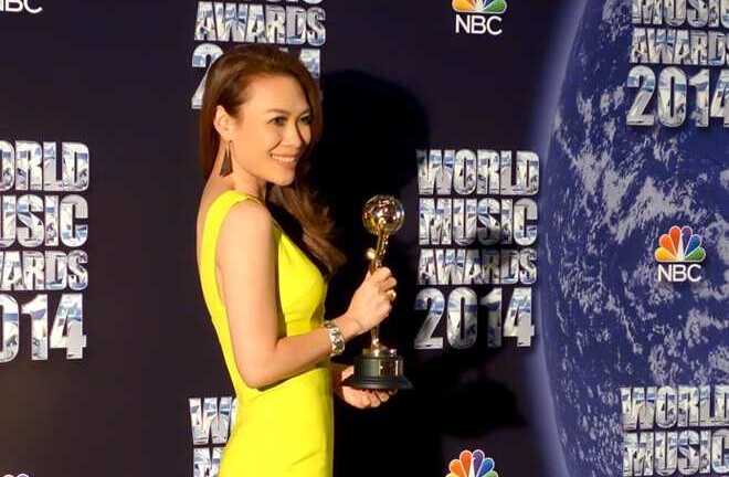 Mỹ Tâm hơi thiếu tự tin khi bước trên thảm đỏ quốc tế