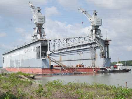 Vinalines kiến nghị xin thanh lý sớm ụ nổi 'quá date'