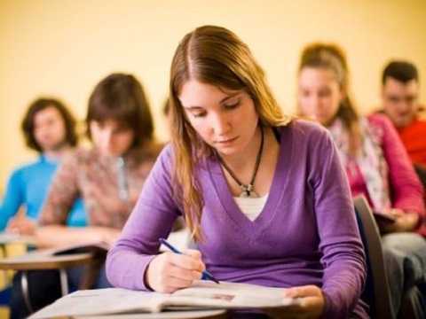 Giữ sức khỏe trong mùa thi